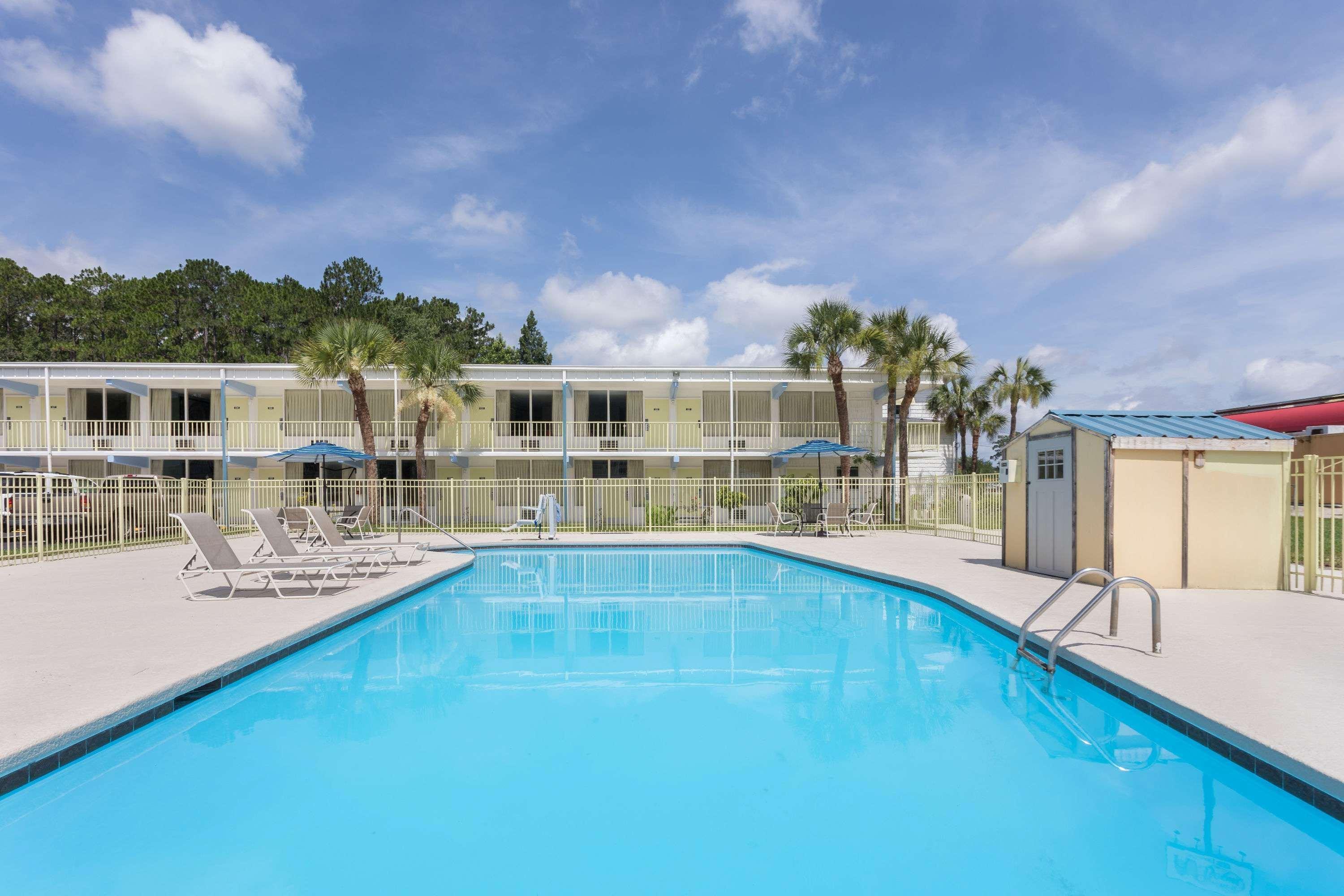 Hotel Super 8 By Wyndham Kingsland I-95 Naval Base Area Extérieur photo